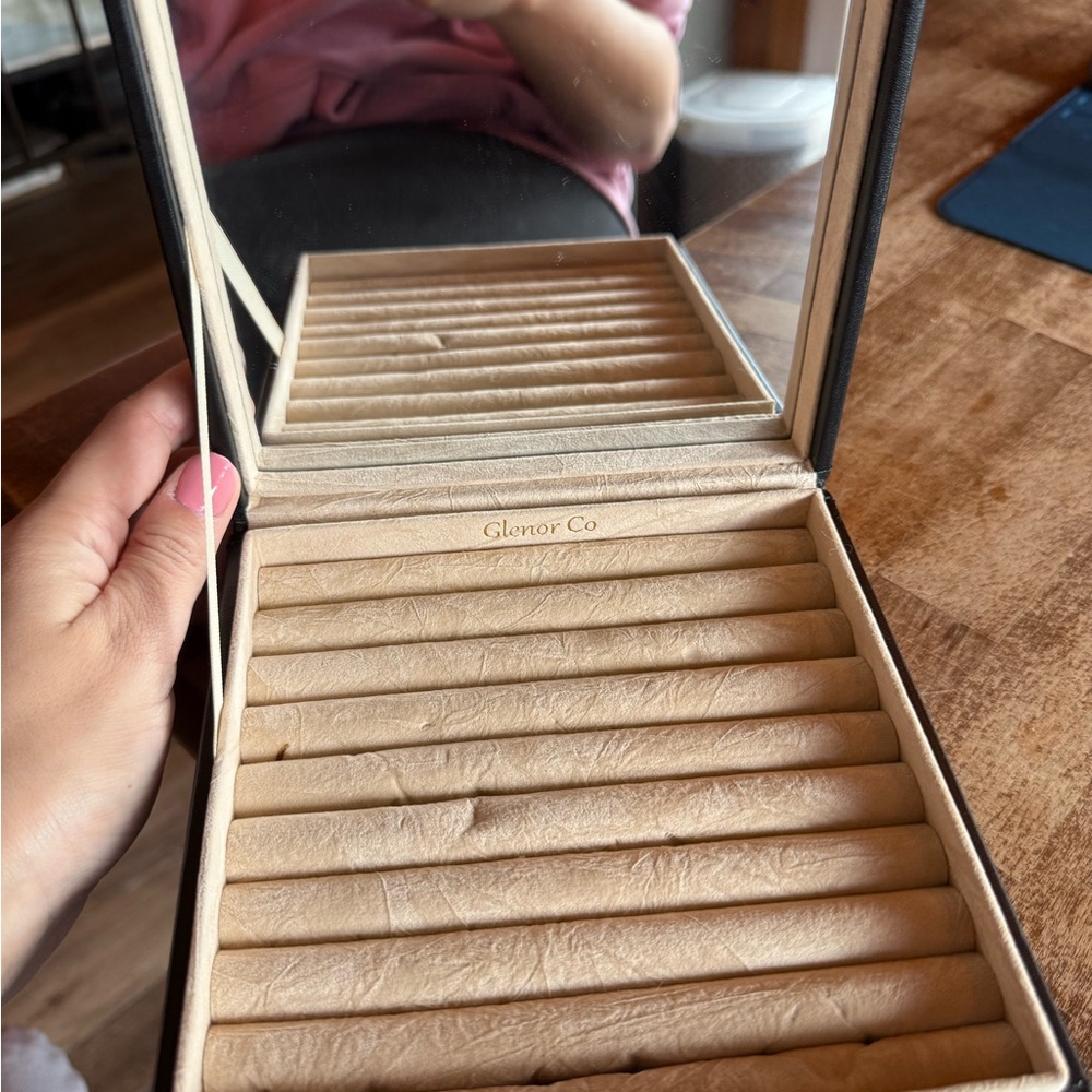 Glenor Co Jewelry Organizer with Mirror
